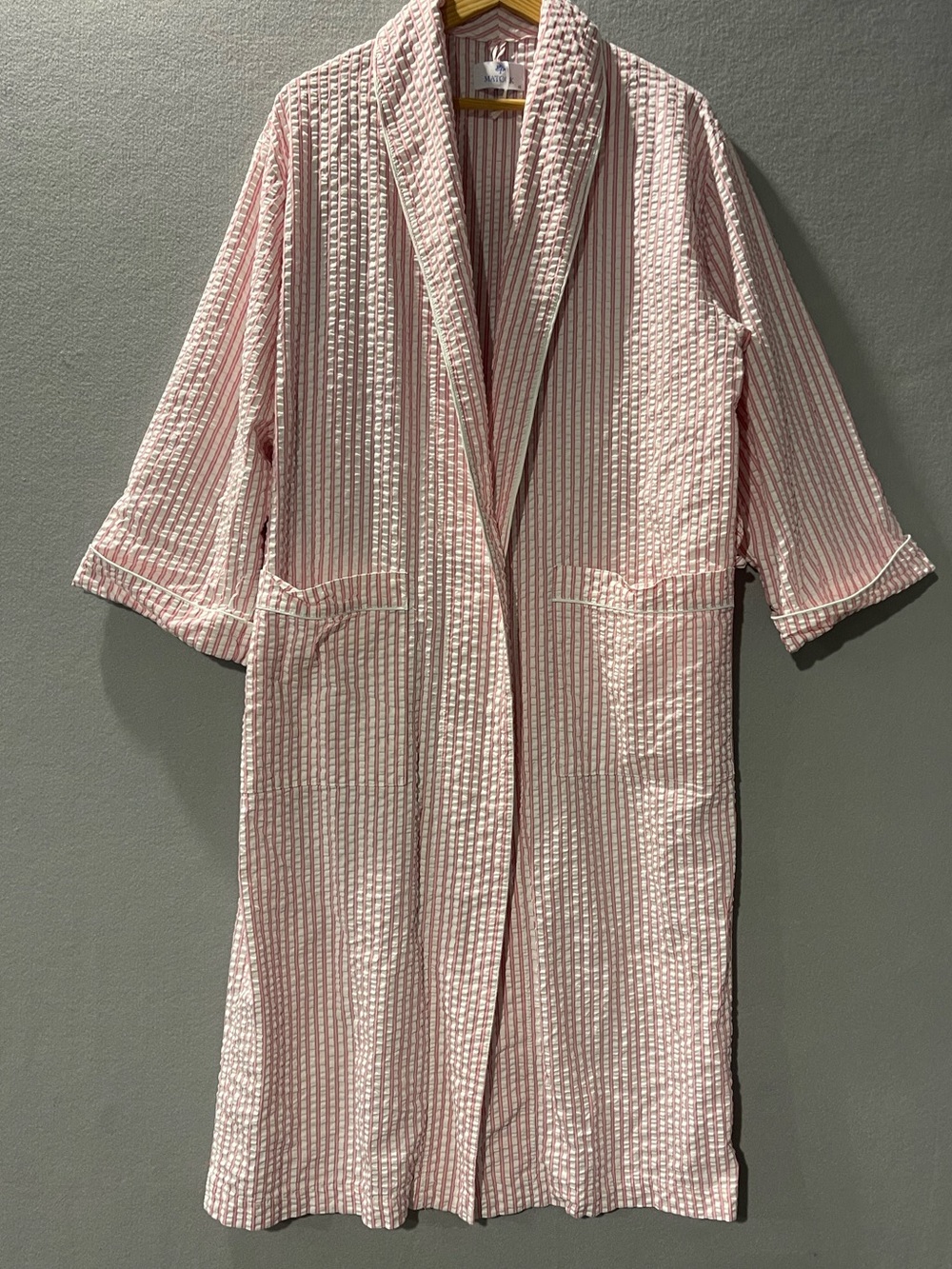 MATOUK Matteo Seersucker Robe Peony Pink Stripe XS Retail $250+ No Belt - Picture 3 of 9